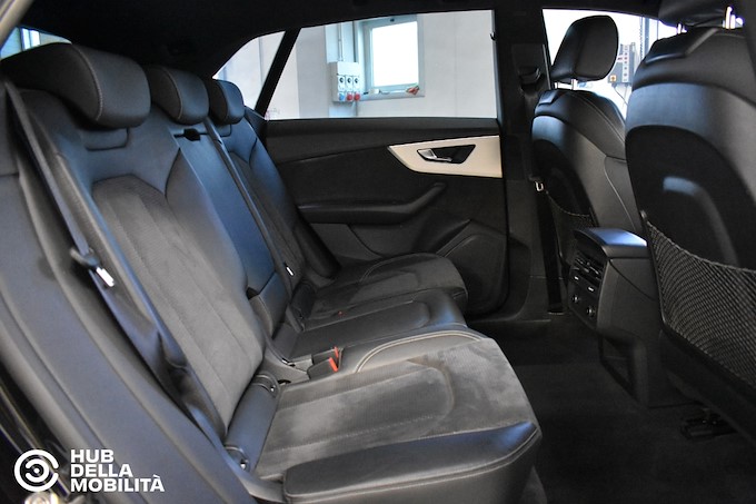 AUDI Q8 50 TDI 286 CV quattro tiptronic Sport